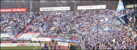 Schalparade der KSC-Fans