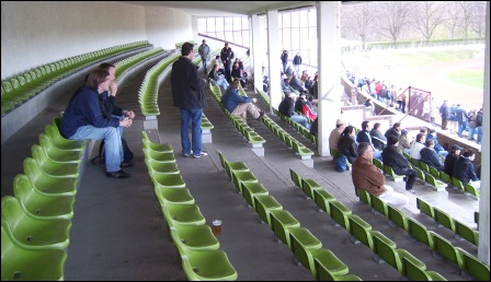 TribÃ¼ne im Stadion Lichterfelde